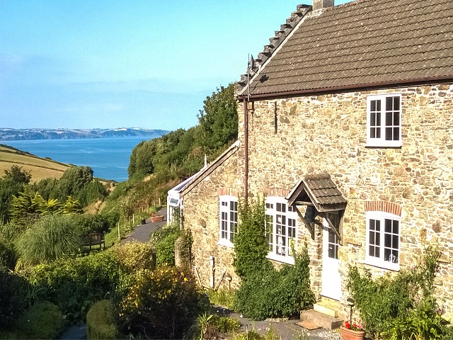 Budding Writer Here S 4 Ways A Cottage Can Help You Sykes