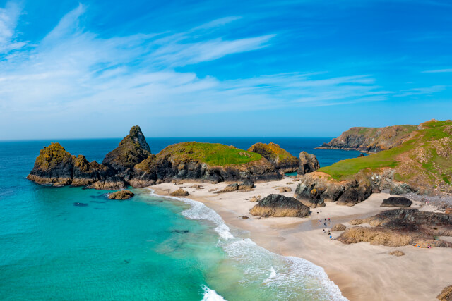 Wild Swimming In Cornwall / 10 Amazing Spots + Map & Details