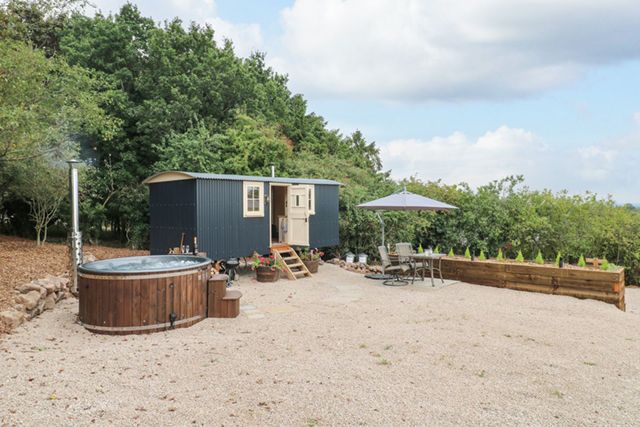 High Grounds Shepherd's Hut (Ref. 1104961)