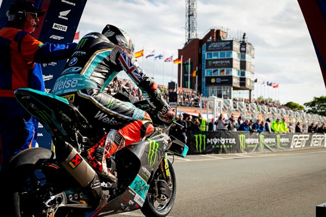 Peter Hickman at the startline of IOM TT Races