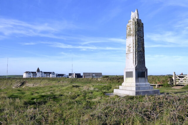 Marconi Memorial with Marconi Centre behind