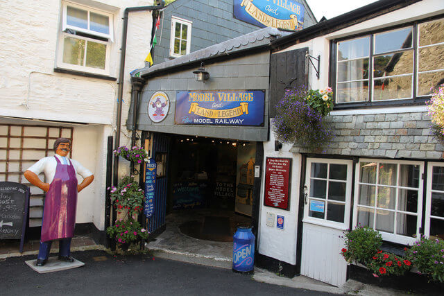 polperro model village entrance