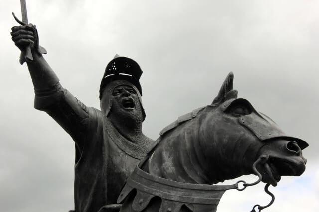 statue of owain glyndwr, corwen